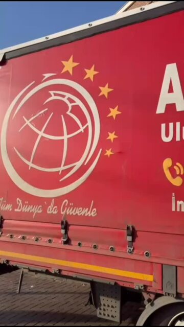 Tüm Avrupa’dan Türkiye’ye Türkiye’den Avrupa’ya Evden Eve Nakliyat 

_ 

Hizmet Verdiğimiz Ülkeler 

🚚 Almanya’ya Ev Taşıma (🇩🇪)

🚚 Hollanda’ya Ev Taşıma (🇳🇱)

🚚 Fransa’ya Ev Taşıma (🇫🇷)
 
🚚 Belçika’ya Ev Taşıma (🇧🇪) 

🚚 İngiltere’ye Ev Taşıma (🇬🇧)

🚚İsviçre’ye Ev Taşıma (🇨🇭)

🚚Avusturya’ya Ev Taşıma (🇦🇹)

🚚 Danimarka’ya Ev Taşıma (🇩🇰)

🚚 Portekiz’e Ev Taşıma (🇵🇹)

🚚 İspanya’ya Ev Taşım (🇪🇸) 

🚚Macaristan’a Ev Taşıma (🇭🇺) 

🚚İsveç’e Ev Taşıma (🇸🇪)

🚚Norveç’e Ev Taşıma (🇳🇴)

_

Neden AVRUPA LOJİSTİK? 

✅ Güvenli ve Sigortalı Taşıma: Eşyalarınızı her aşamada koruyoruz
✅ Evden eve Hizmet: Evinizde alıp yeni Evinize sorunsuz teslim ediyoruz 
✅ Deneyimli Ekip: Uzman kadromuzla hızlı ve profesyonel çözümler 
✅ 7/24 Destek: İhtiyaç duyduğunuz her an ulaşabileceğiniz iletişim hattı 

_

İletişim 

📞 +90 444 00 71 

📞 +90 533 071 71 71 

📞 +90 533 071 71 72 

📞 +90 533 071 71 73

💬 WhatsApp +90 533 071 71 71 

_ 

AVRUPA LOJİSTİK A.Ş. - Uluslararası Evden Eve Taşımacılık Eşyalarınızı Güvenle yeni adresinize taşıyoruz
#yurtdışıeşyataşımacılığı #uluslararasıtaşımacılık #almanyayaevtaşıma #reels #lojistik ￼