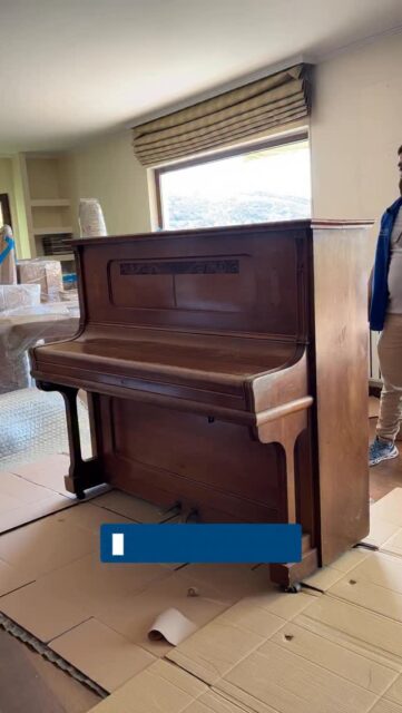 Piyano taşımak sadece bir lojistik işi değil, bir sanatı korumaktır. 🎹 Avrupa Lojistik olarak, en değerli enstrümanlarınızı özel paketleme tekniklerimizle dünyanın her yerine güvenle ulaştırıyoruz. Sizin için değerli olan, bizim için önceliklidir. 🌍💼#avrupalojistik #piyanotaşıma #uluslararasıevdeneveray #paketleme #lojistikçözümleri güvenlitaşımacılık